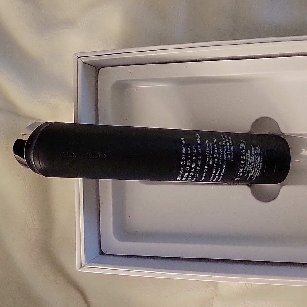 Black Skincare Tool - Picture 4 of 8
